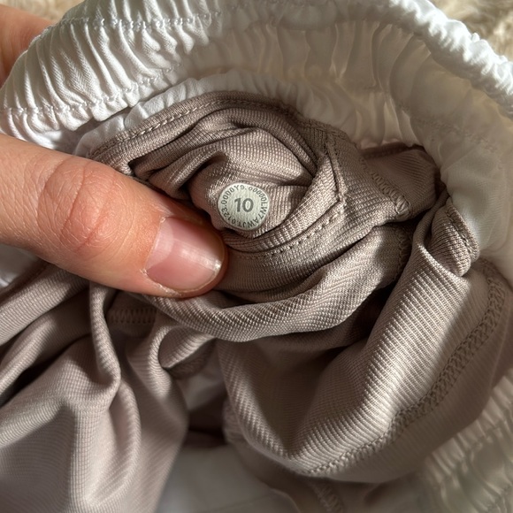 Lululemon Hotty Hot High Rise Long Inseam 4” - Picture 4 of 5